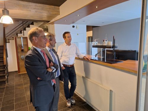Jan de Vries visit DE Klop Sliedrecht