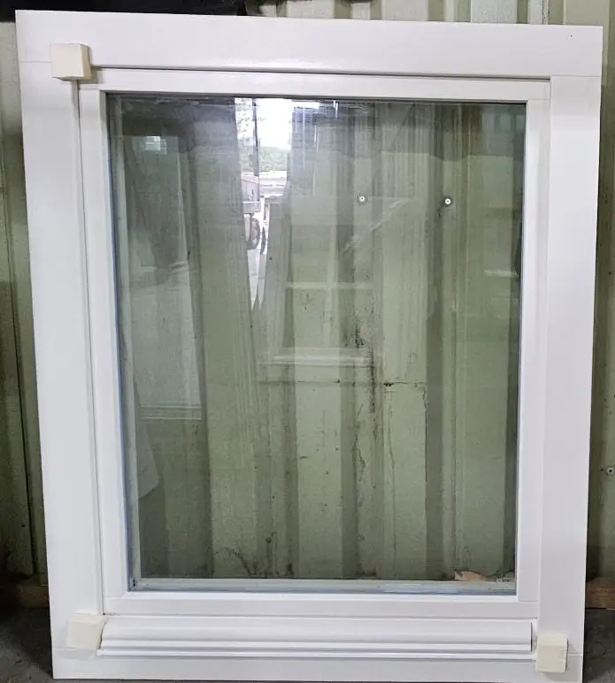 ULM 52 Nieuw: 8 stuks: meranti, vast dubbel raamkozijn bxh 900x1100, van €800,- voor €395,- per stuk