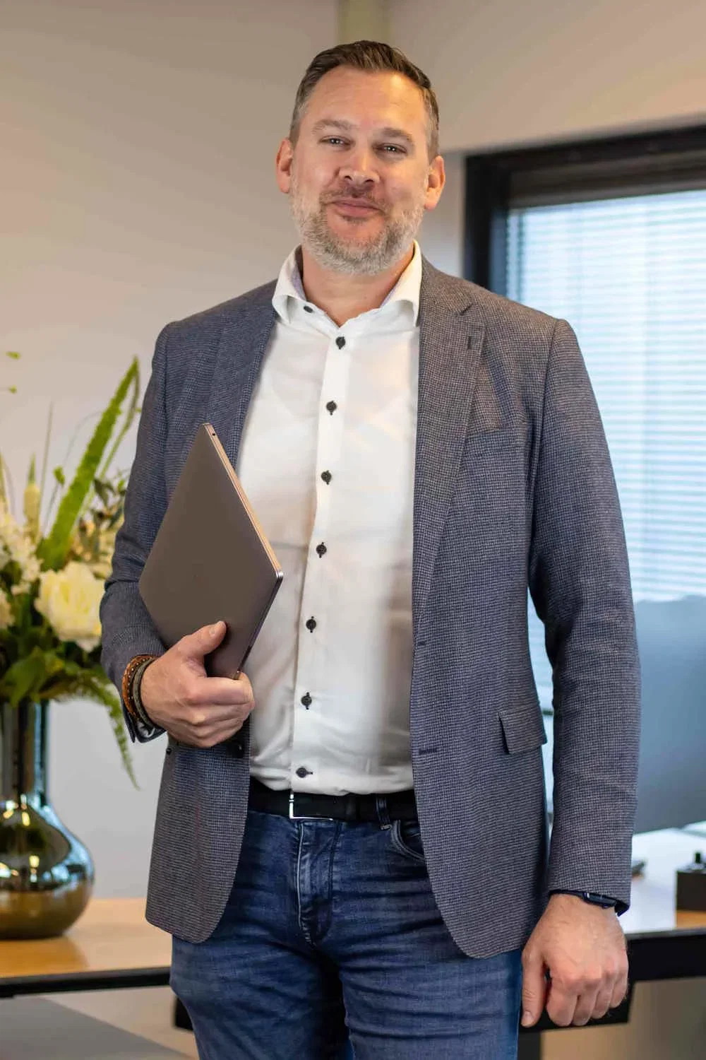 Richard Meiling met een laptop