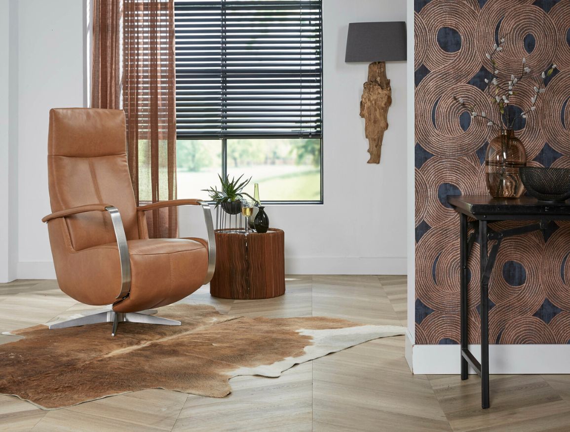 merk fabulous5 bruine sta op stoel